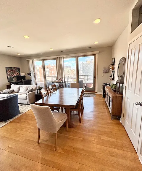 1150 N Hoyne Ave — Photo 5