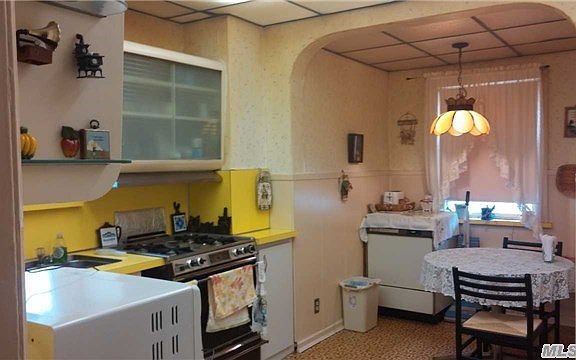 5th image of 9134 222nd St