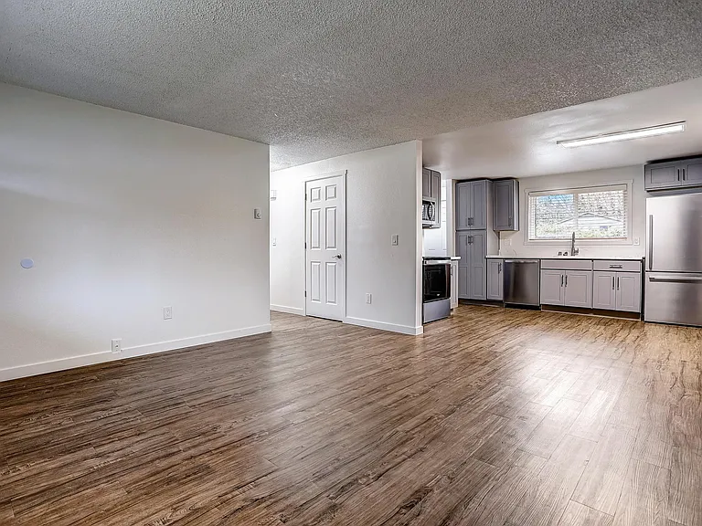 Tall Tree Manor — Photo 21