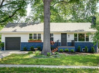 7431 Glenwood Ln, Overland Park, KS 66204