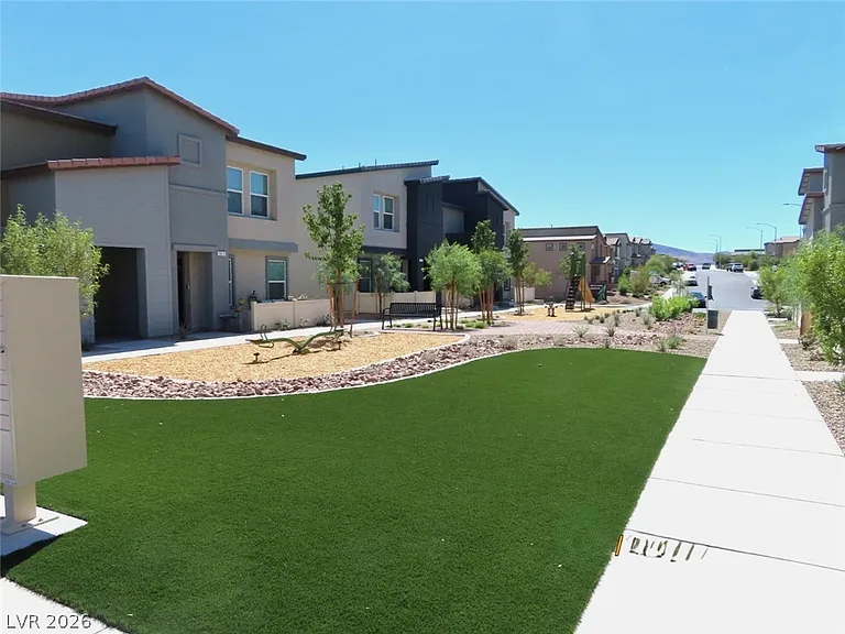 1901 Nydia Vista St — Photo 40