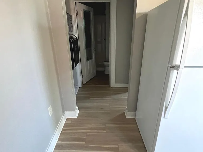 202 S Samuel St #203 — Photo 5