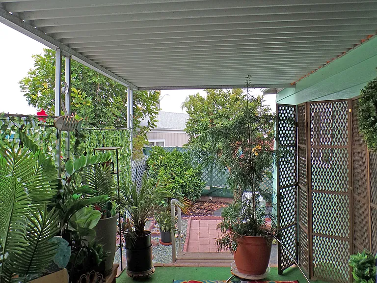 E Bobier Dr — Photo 2