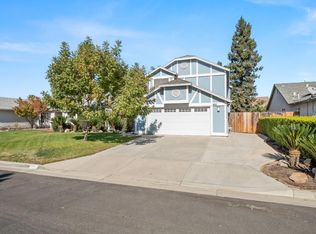 5576 W Richert Ave, Fresno, CA 93722