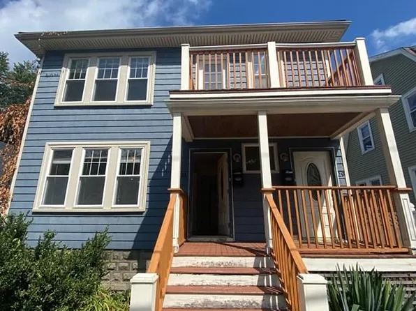 29 Blanchard Rd #2, Cambridge, MA 02138