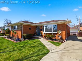30725 Whittier Ave, Madison Heights, MI