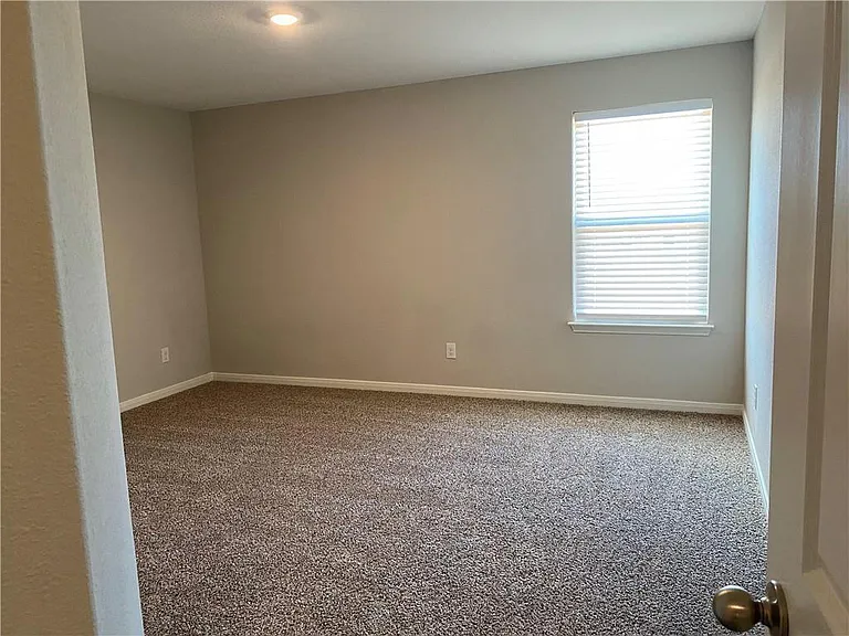 297 Mount Vernon Way — Photo 18