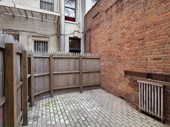 439 W 50th St APT 1RW, New York, NY 10019