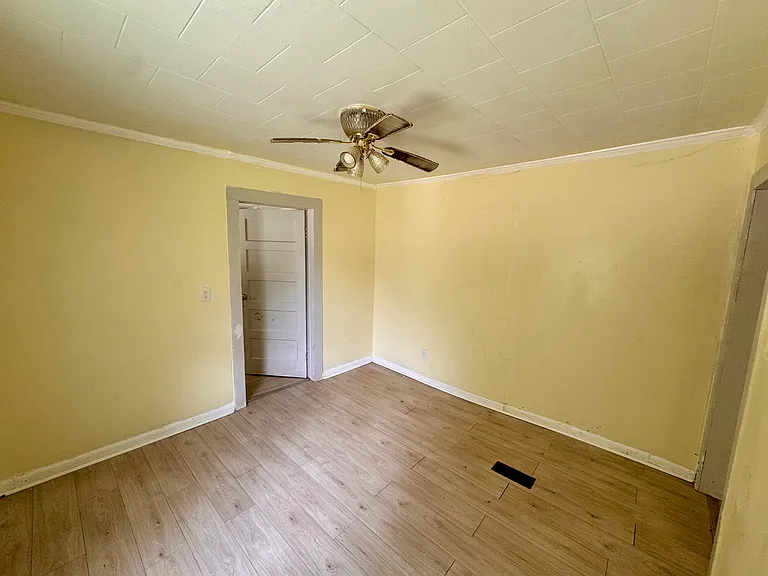 1006 Johnsontown Rd — Photo 5