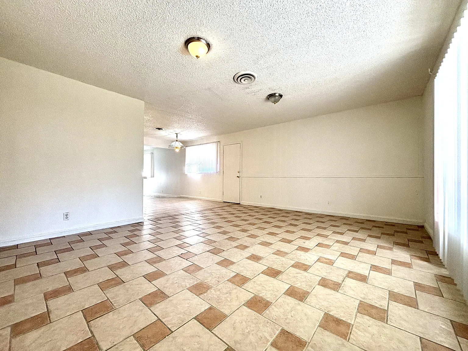 #47- 5813 Iris Avenue - 1 — Photo 4