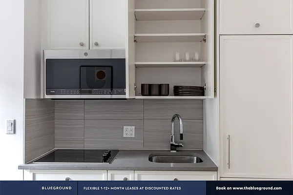 Rented by The Blueground | media 6