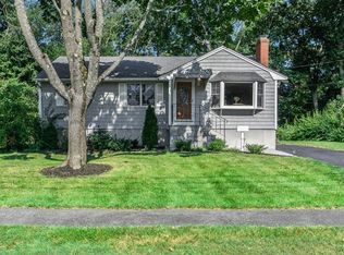 31 Bradford Rd, Peabody, MA 01960