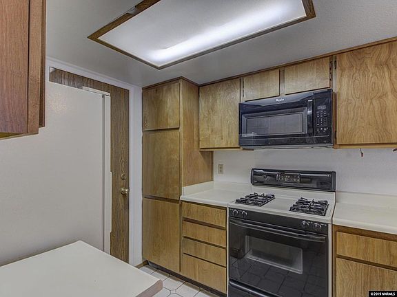 4th image of 1726 Round Mountain Cir