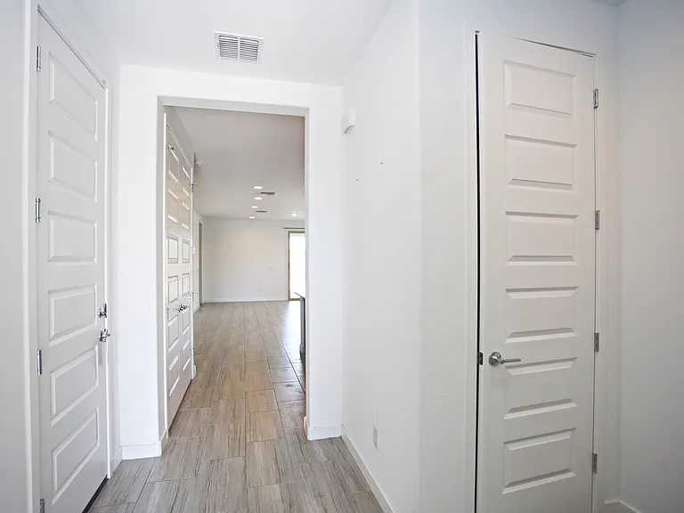 2250 E Kelly Dr — Photo 5