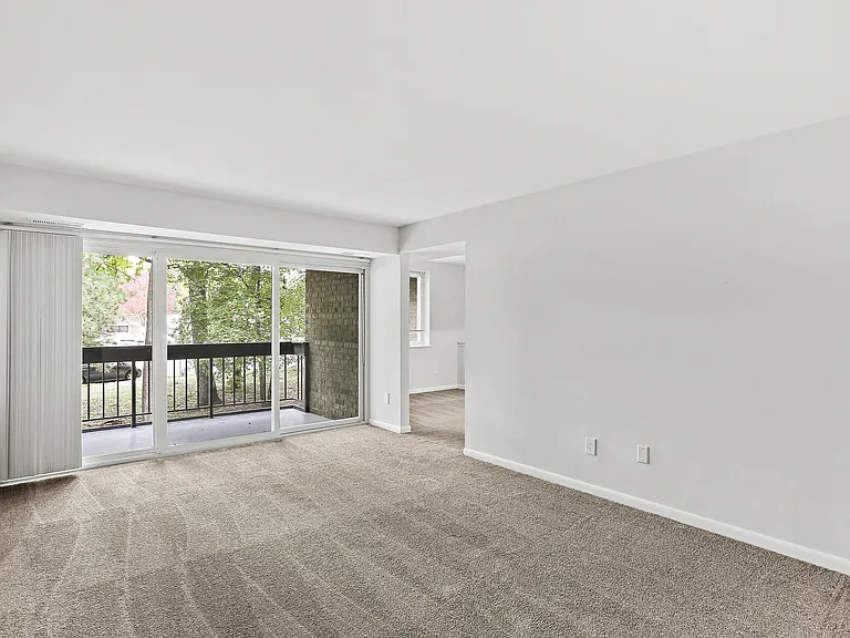 Fairway Apartments — Photo 12