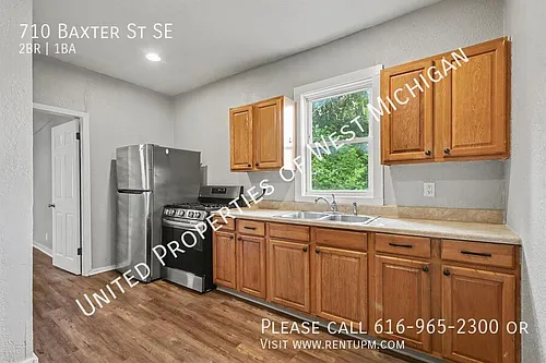710 Baxter St SE Photo 1