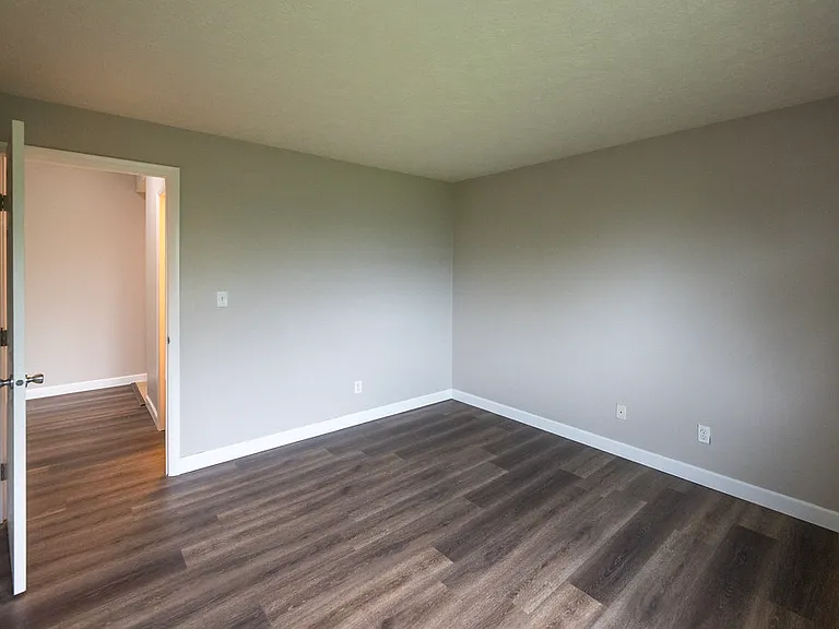 Guest Bedroom to Hall Bath