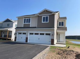 916 Triumph Trl NE, Isanti, MN 55040