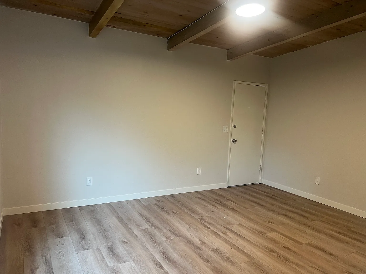 603 Johnson Ave — Photo 4