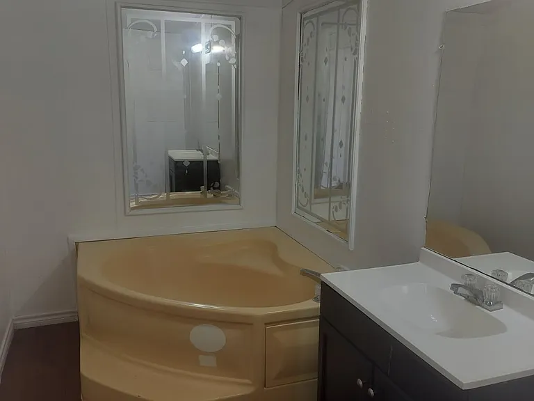 3328 Keith Ave — Photo 6