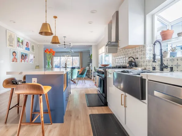 (undisclosed Address), Oakland, CA 94609