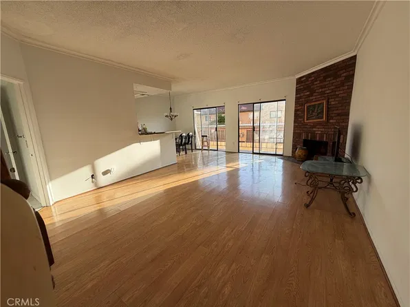 7515 Winnetka Ave APT 108, Winnetka, CA 91306