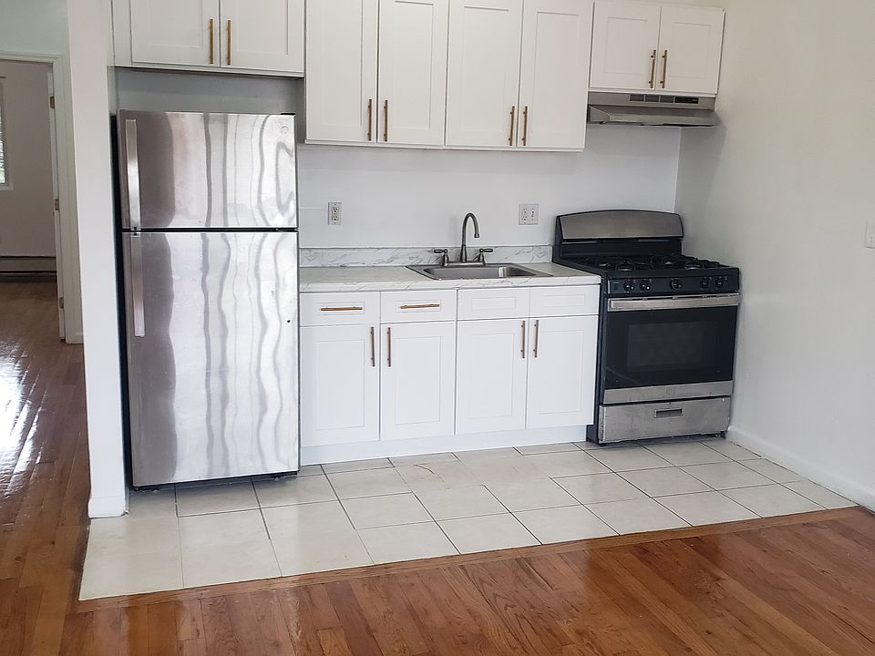 1st image of 2503 Church Ave #2