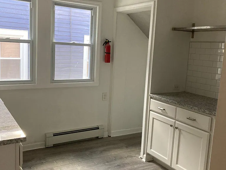 123 E Franklin Ave #1 — Photo 13