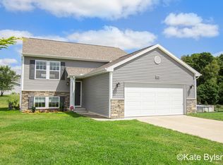 12716 Goldenrod Ct, Wayland, MI 49348