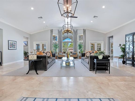 3rd image of 515 W 2ND AVENUE