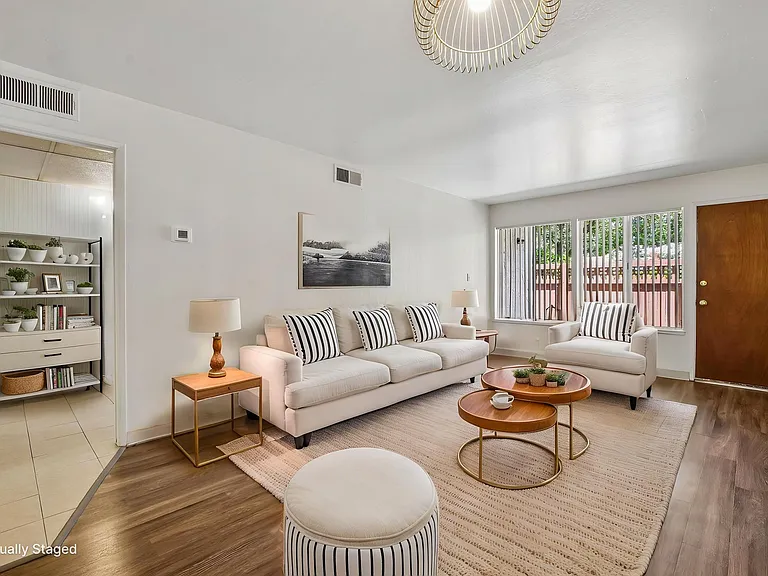Alvarado Parkside — Photo 14