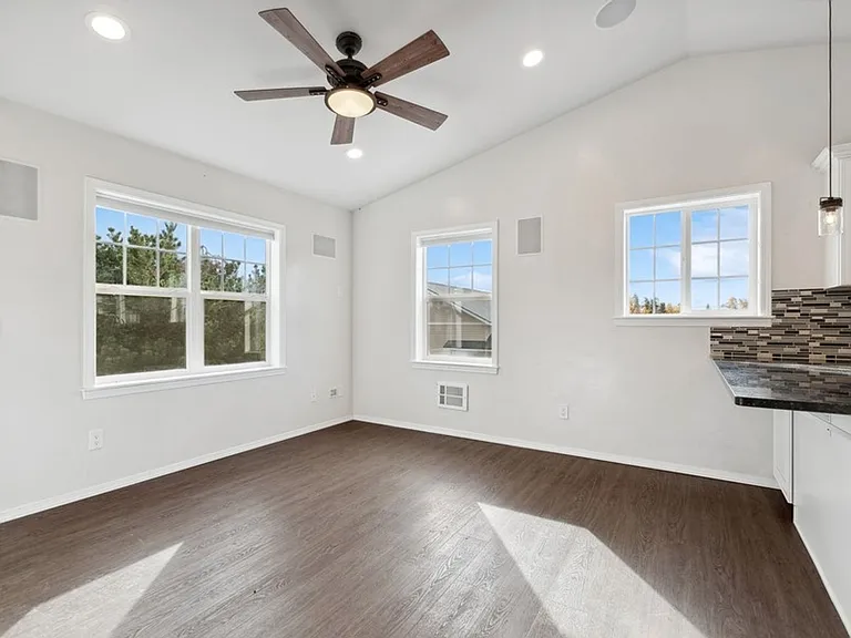 265B Texas Ave — Photo 5