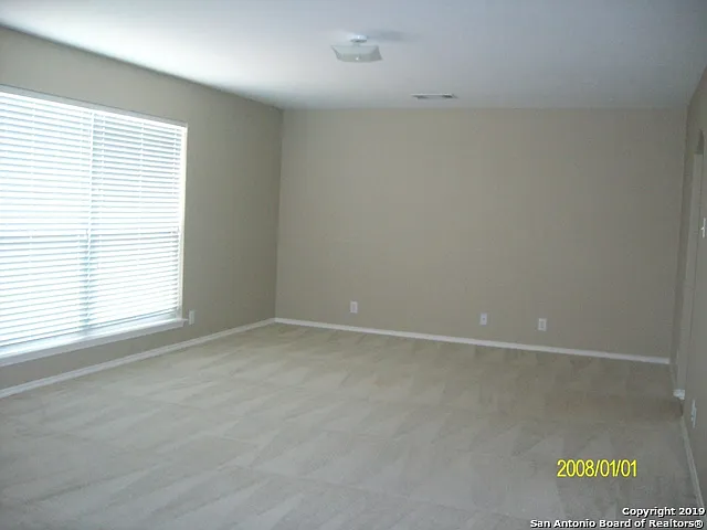 1122 Cockroft Dr — Photo 4