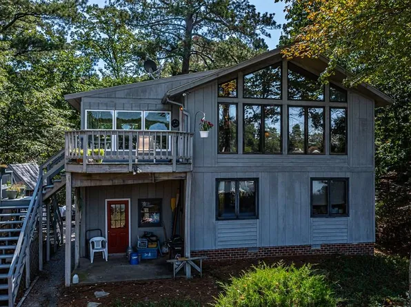 14 Spear Pl, Reedville, VA 22539