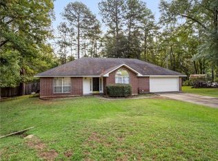 180 Wildwood Dr, Pineville, LA 71360