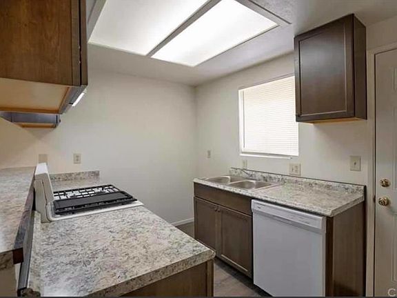 4th image of 13548 Caliente Dr