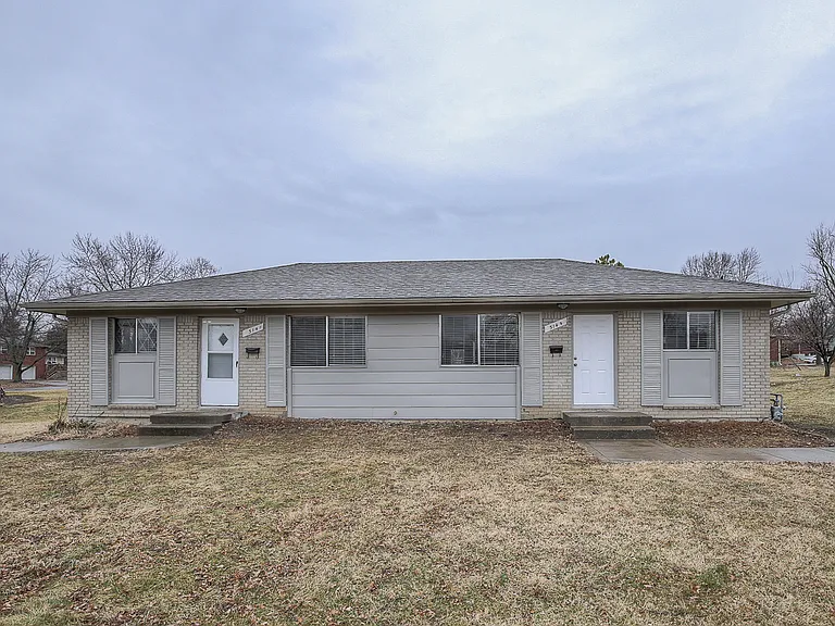 514 NE Corder St #A — Photo 32