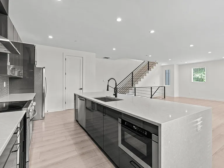 1408 Anderson St #C — Photo 19