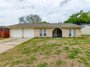 903 Warrington Ct, Arlington, TX 76014