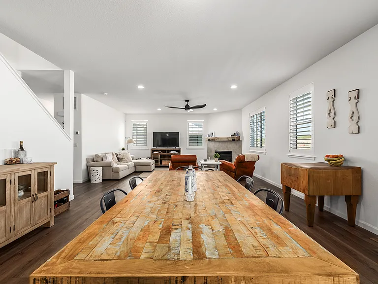 943 W Hopkins Dr — Photo 44