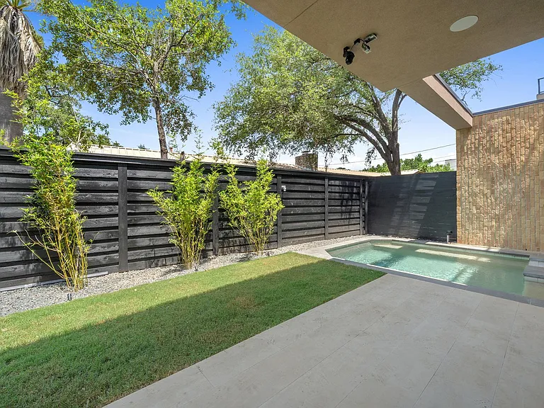 1403 Barton Hills Dr #1 — Photo 34