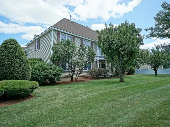 700 S Porter St APT 7, Manchester, NH 03103