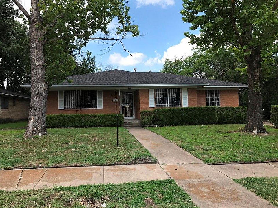 1st image of 2106 Riverway Dr