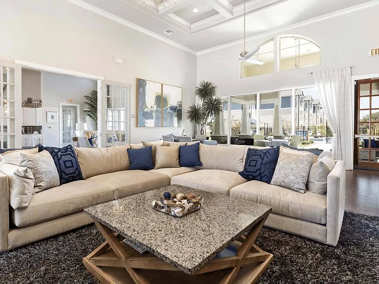 The Cove Apartments — Photo 10