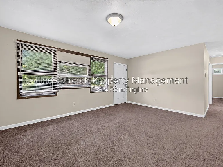 6 Amelia Dr — Photo 8