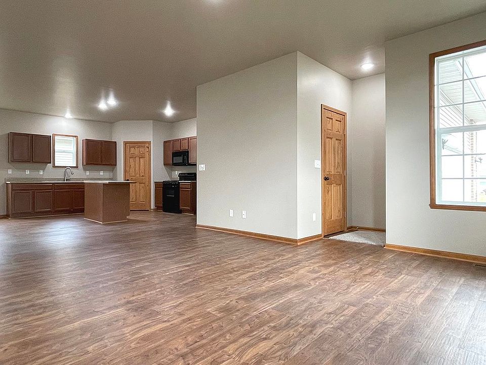 7447 Silo St, Loves Park, IL 61115 Zillow