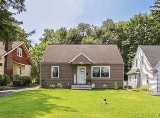 402 Radcliffe Rd, Syracuse, NY 13214