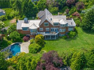 7 Bluewater Hl S, Westport, CT 06880