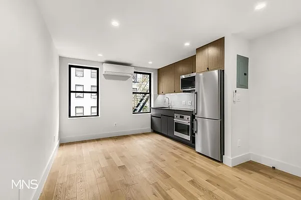 Rented by MNS Marketing | media 14