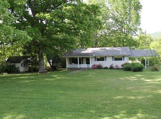 373 Mill Creek Cir, Robbinsville, NC 28771